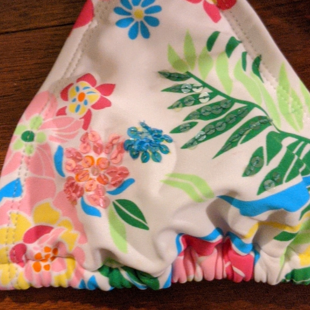 Triangle String Sequine Bikini Top 👙 - Picture 3 of 5